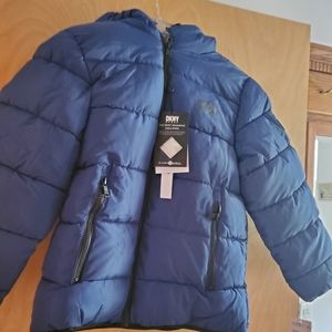 DKNY Sport navy blue coat with faux fur lining. Size Medium, 10/12. NWT